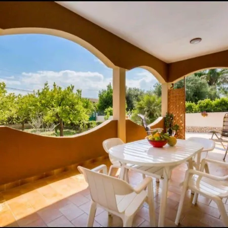 Cedro Sabbiadoro Feriehus Avola