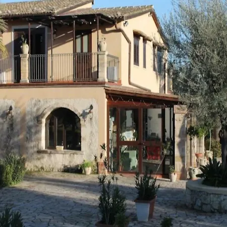 Cedro Sabbiadoro Feriehus Avola
